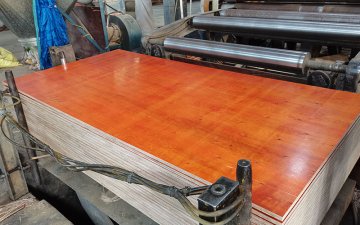 木模板多少钱一平方?建筑模板方木价格